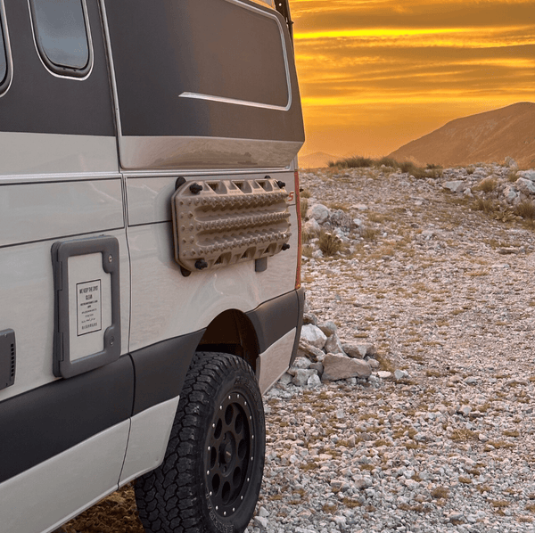 Magnetic Maxtrax Mounts - Owl Vans